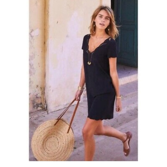 NWOT Sézane Anabella Dress in Black. 100% Silk, perfect LBD - Picture 2 of 7